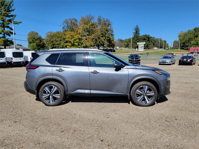 2022 Nissan Rogue SL photo 4