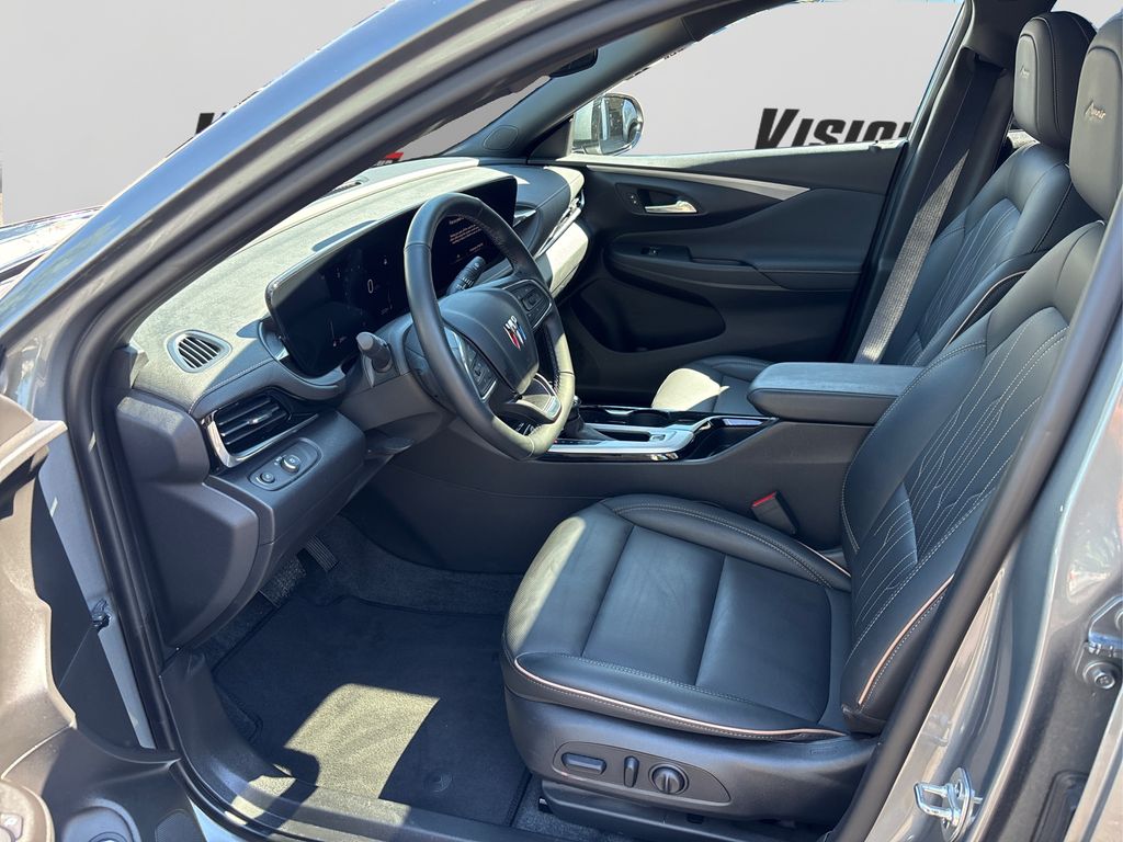 2024 Buick Envista Avenir photo 9