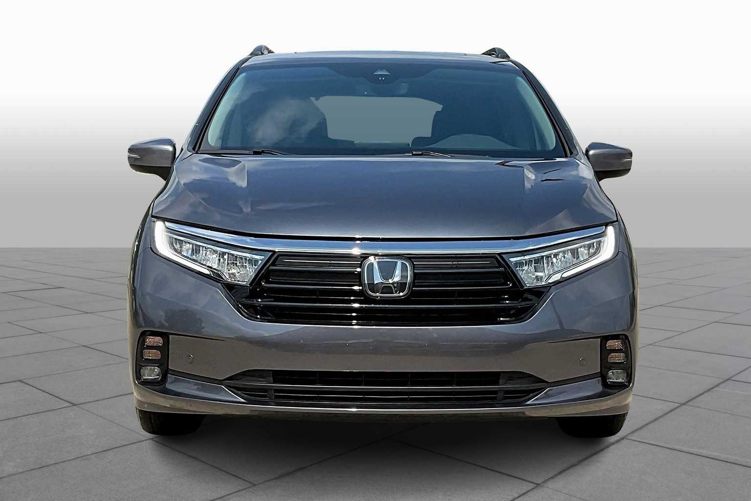 2024 Honda Odyssey Elite photo 3