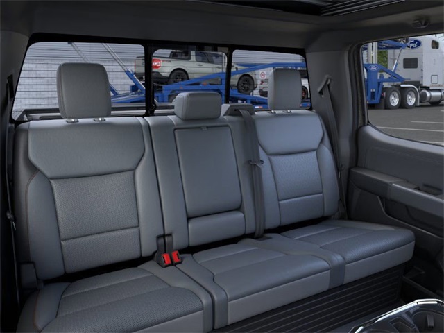 2025 Ford F-150 Lightning Lariat photo 11