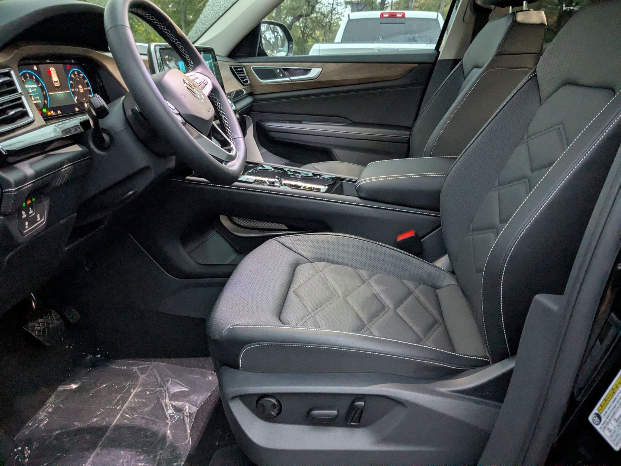 2026 Volkswagen Atlas SE Technology photo 4