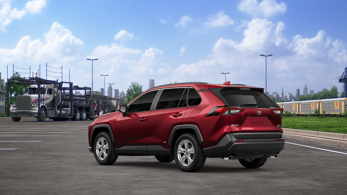 2025 Toyota RAV4 Hybrid XLE photo 4