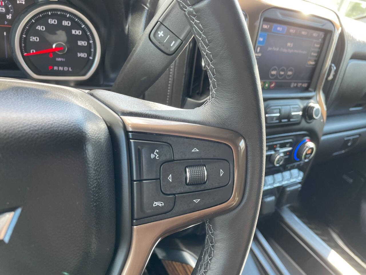 2021 Chevrolet Silverado 3500HD High Country photo 13