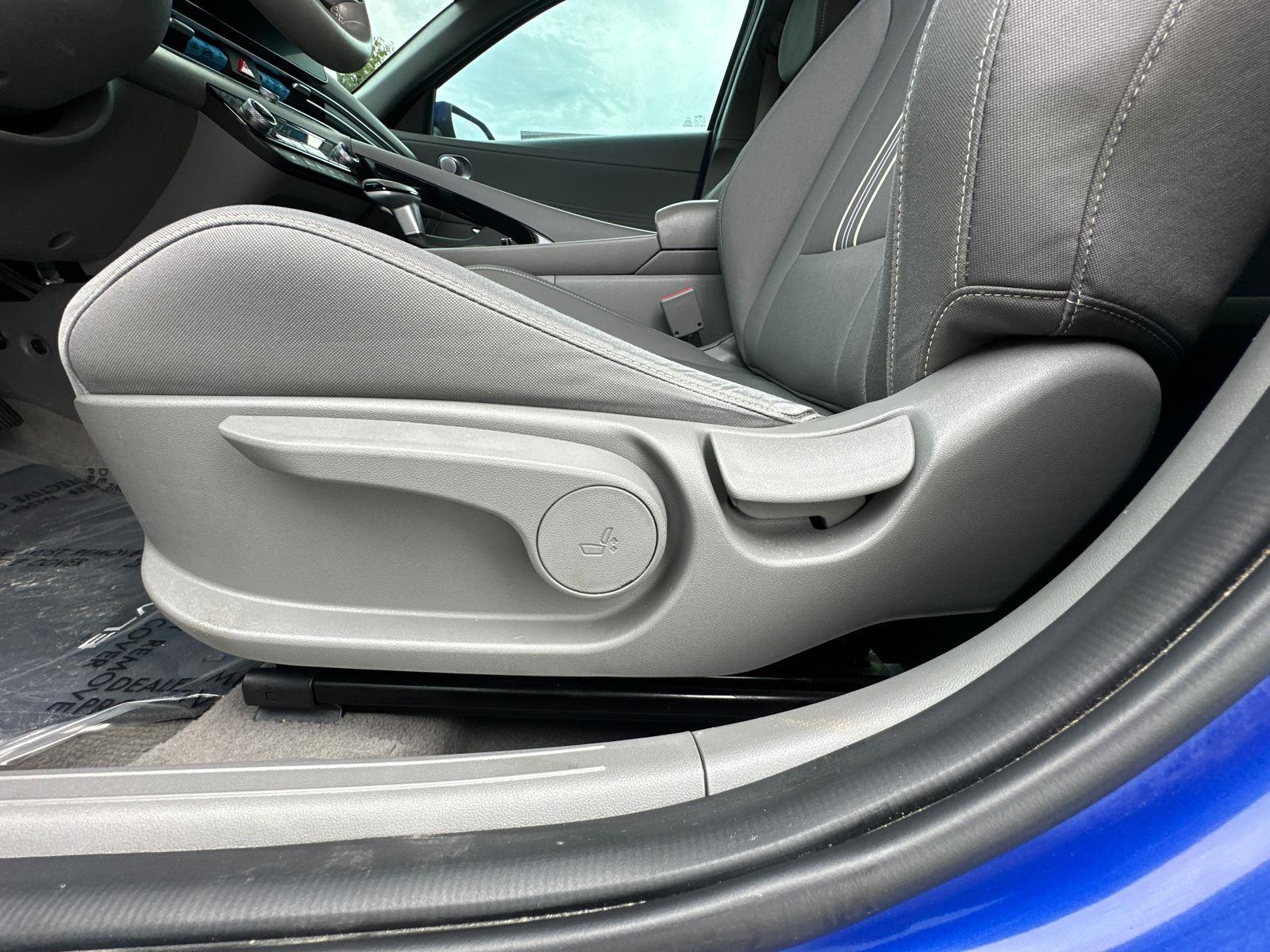 2023 Hyundai Elantra SEL photo 10