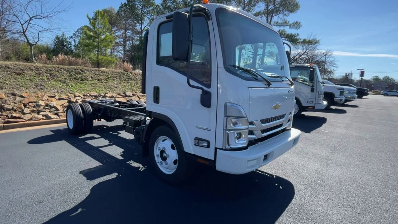 2024 Chevrolet Silverado 4500HD photo 23