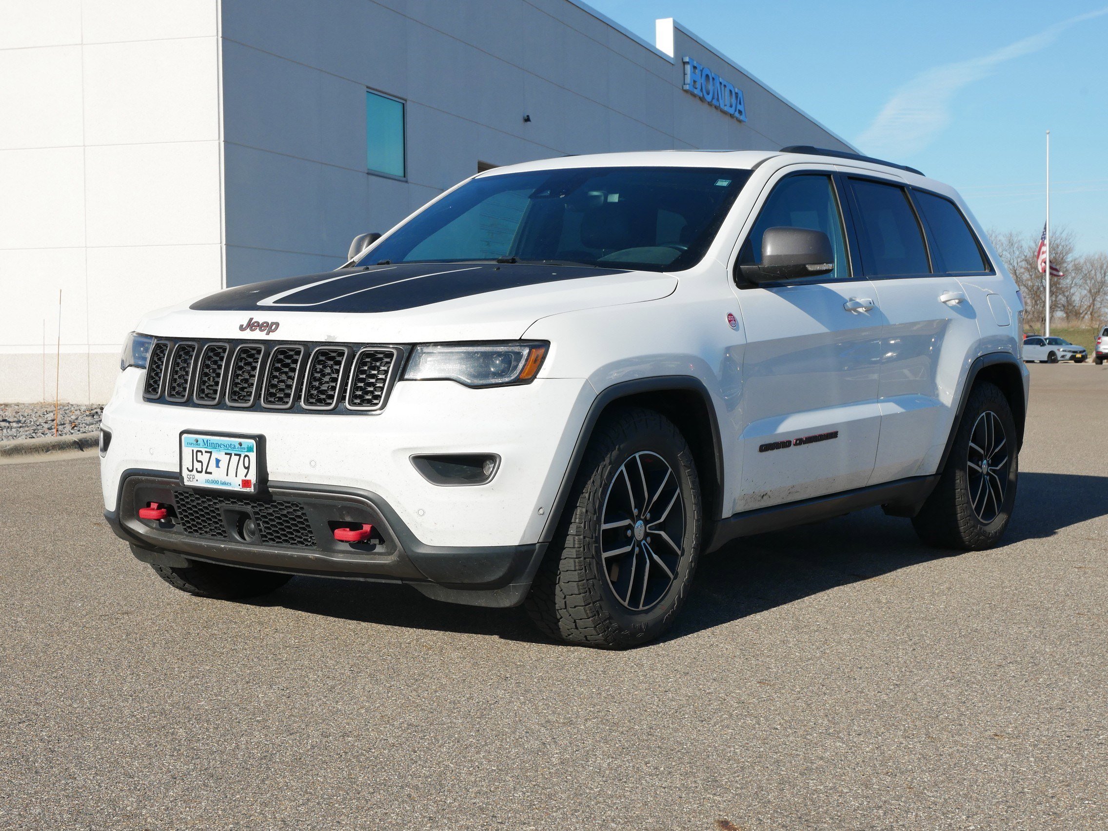 Used 2017 Jeep Grand Cherokee Trailhawk with VIN 1C4RJFLG7HC671465 for sale in Waite Park, Minnesota