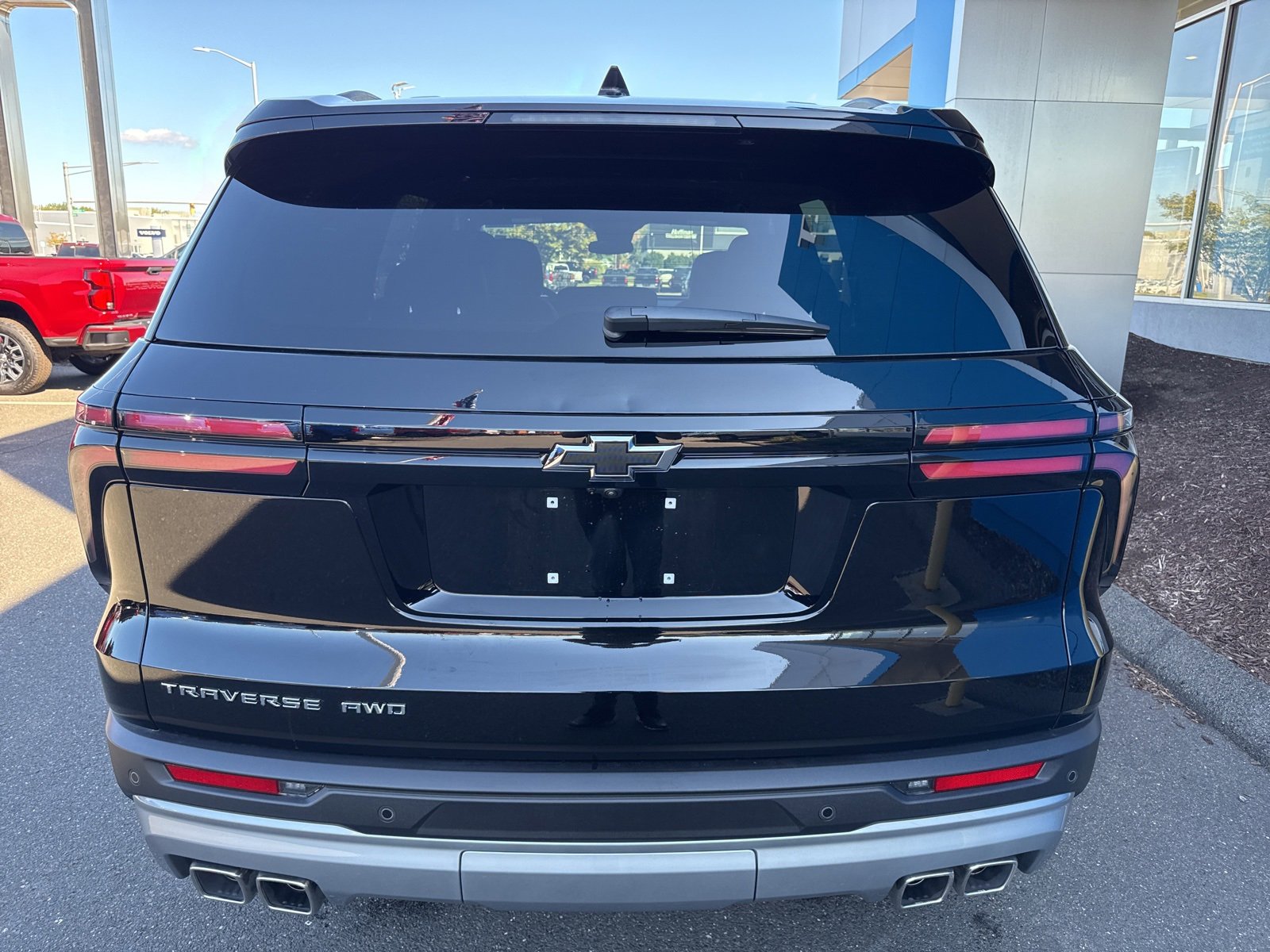 2025 Chevrolet Traverse photo 6