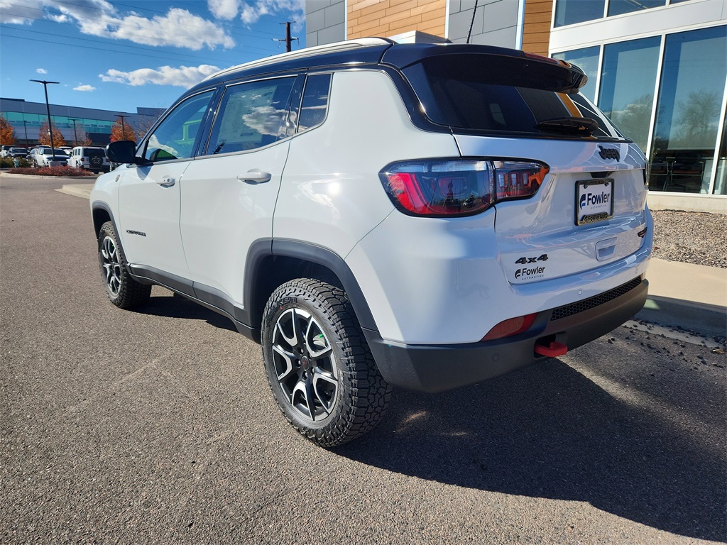 2026 Jeep Compass Trailhawk photo 4