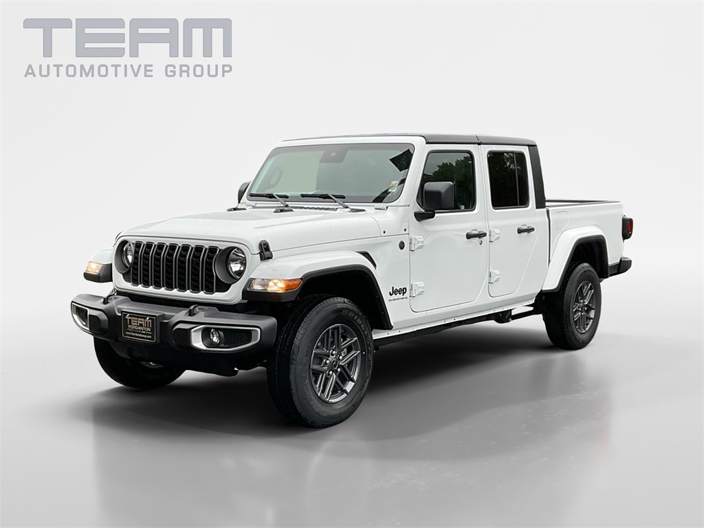 2025 Jeep Gladiator Sport S photo 3