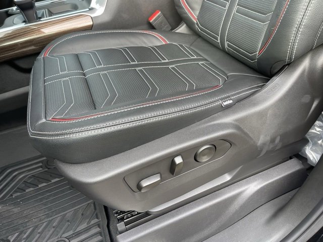 2025 Chevrolet Silverado 1500 RST photo 17
