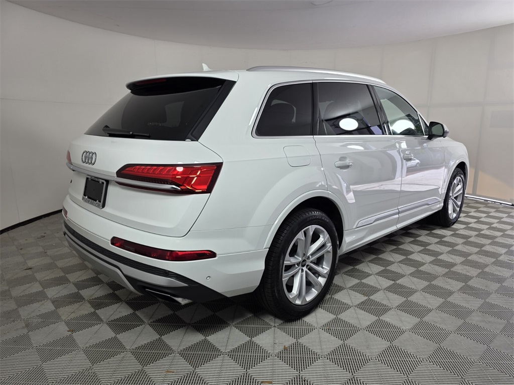2025 Audi Q7 55 Premium photo 2