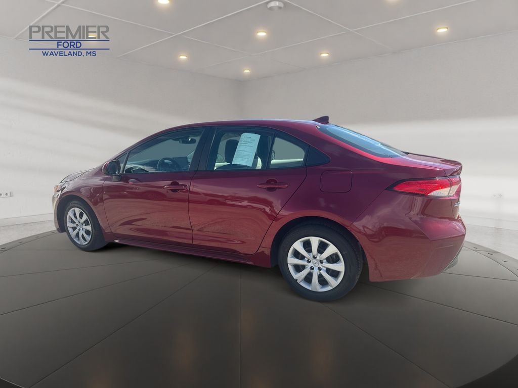 2023 Toyota Corolla LE photo 3