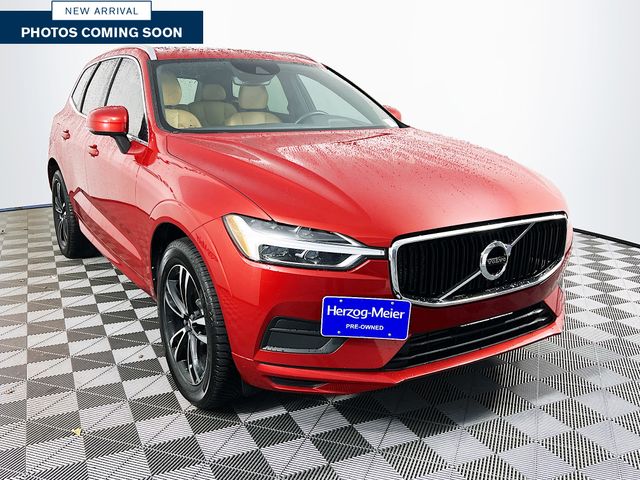 2018 Volvo XC60 Momentum's photo