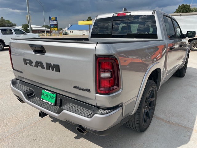 2025 Ram 1500 Laramie photo 4