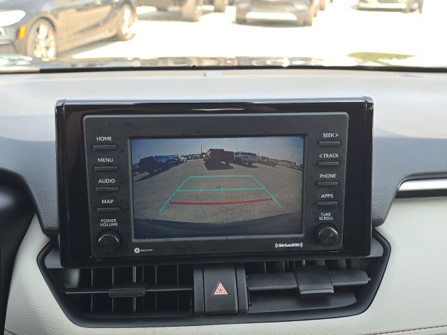 2021 Toyota RAV4 XLE photo 32