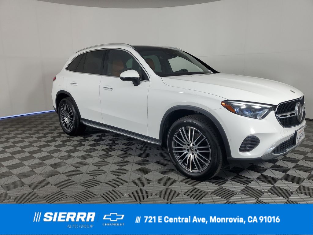 Used 2023 White Mercedes-Benz GLC 300 image 1
