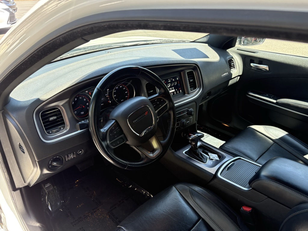 2022 Dodge Charger SXT photo 11