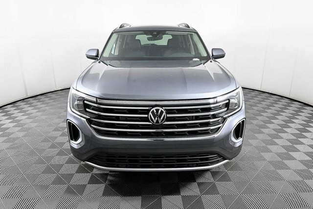 2025 Volkswagen Atlas SE Technology photo 2