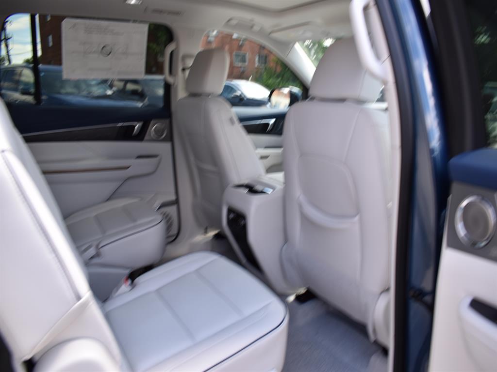 2026 Buick Enclave Avenir photo 4
