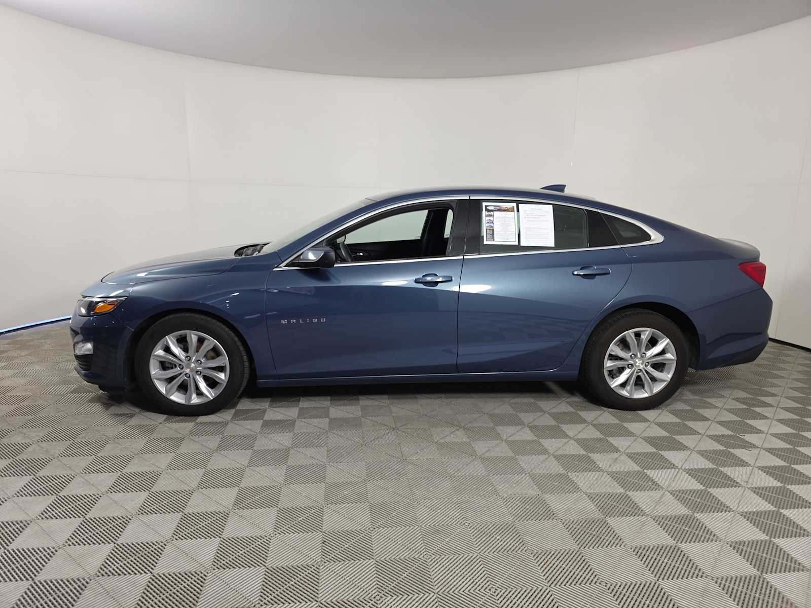 2024 Chevrolet Malibu 1LT photo 4