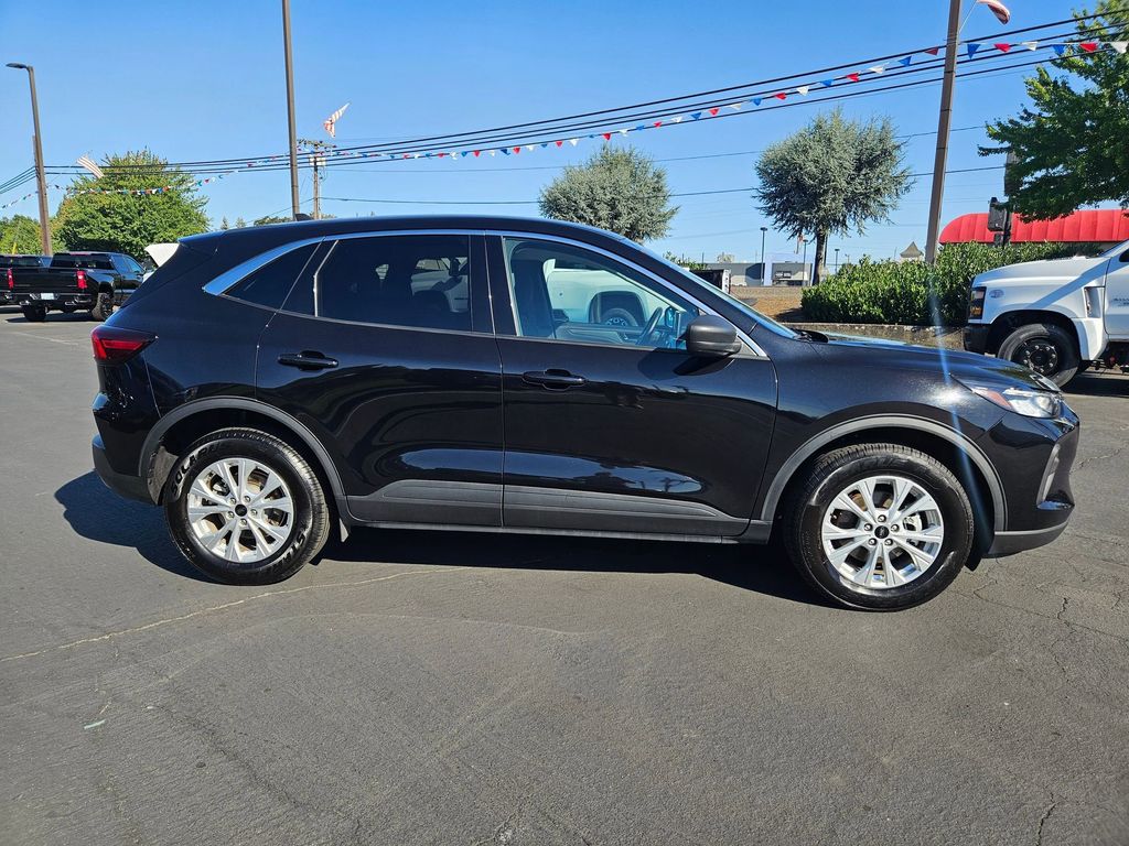 2023 Ford Escape Active photo 5