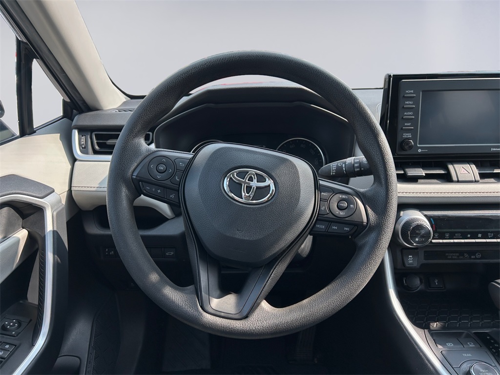 2022 Toyota RAV4 Hybrid XLE photo 12