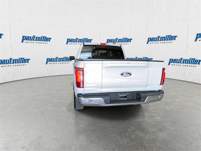 2025 Ford F-150 Lariat photo 8