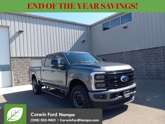 2025 Ford F-350 Super Duty Platinum's photo