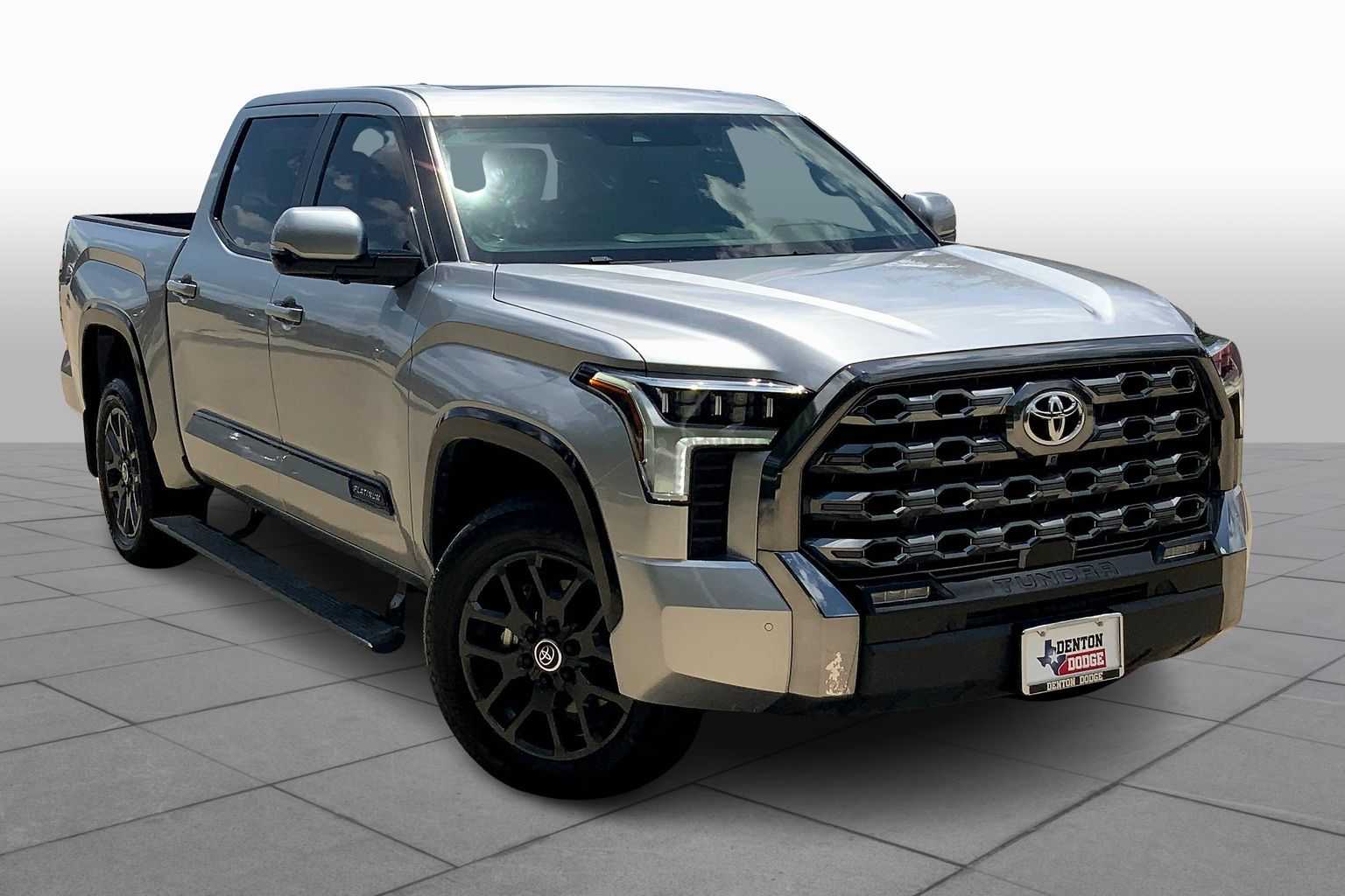 2024 Toyota Tundra Platinum CrewMax photo 3