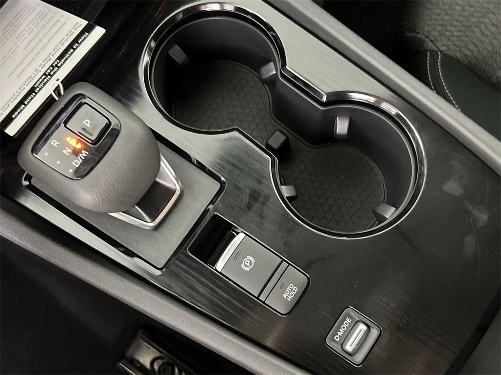 2026 Nissan Rogue SV photo 18