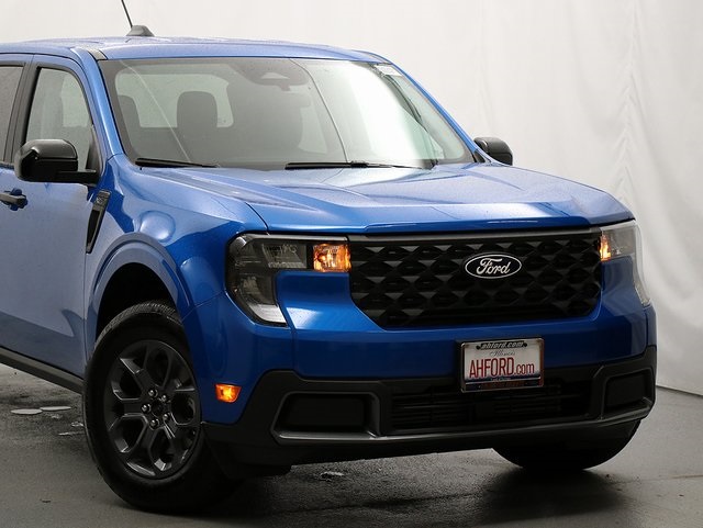 2025 Ford Maverick XLT photo 2