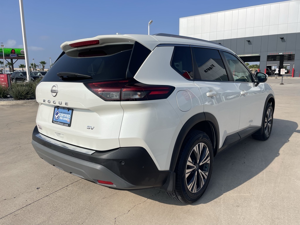 2022 Nissan Rogue SV photo 3