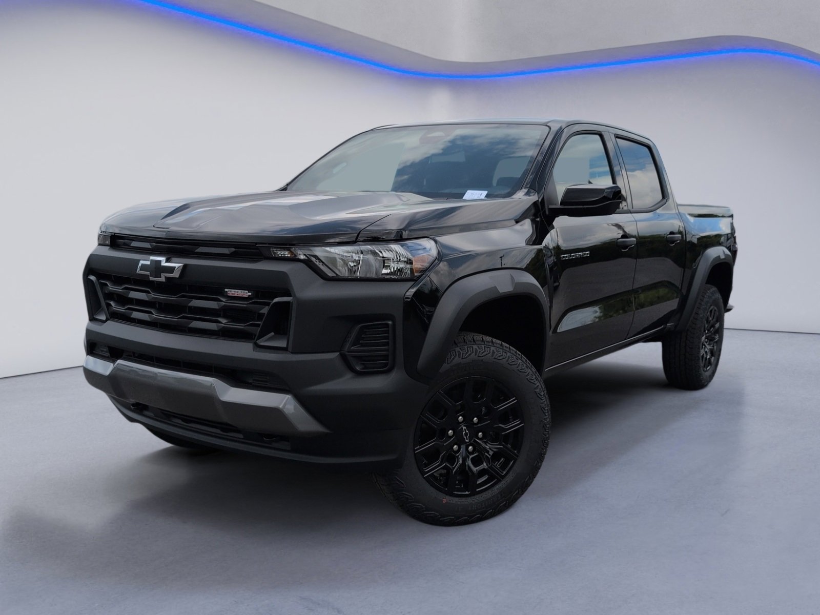 2026 Chevrolet Colorado Trail Boss photo 2