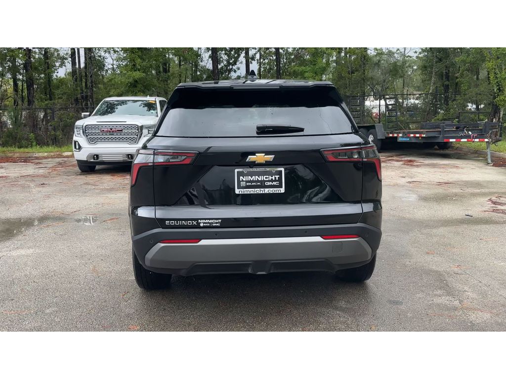 2025 Chevrolet Equinox LT photo 7