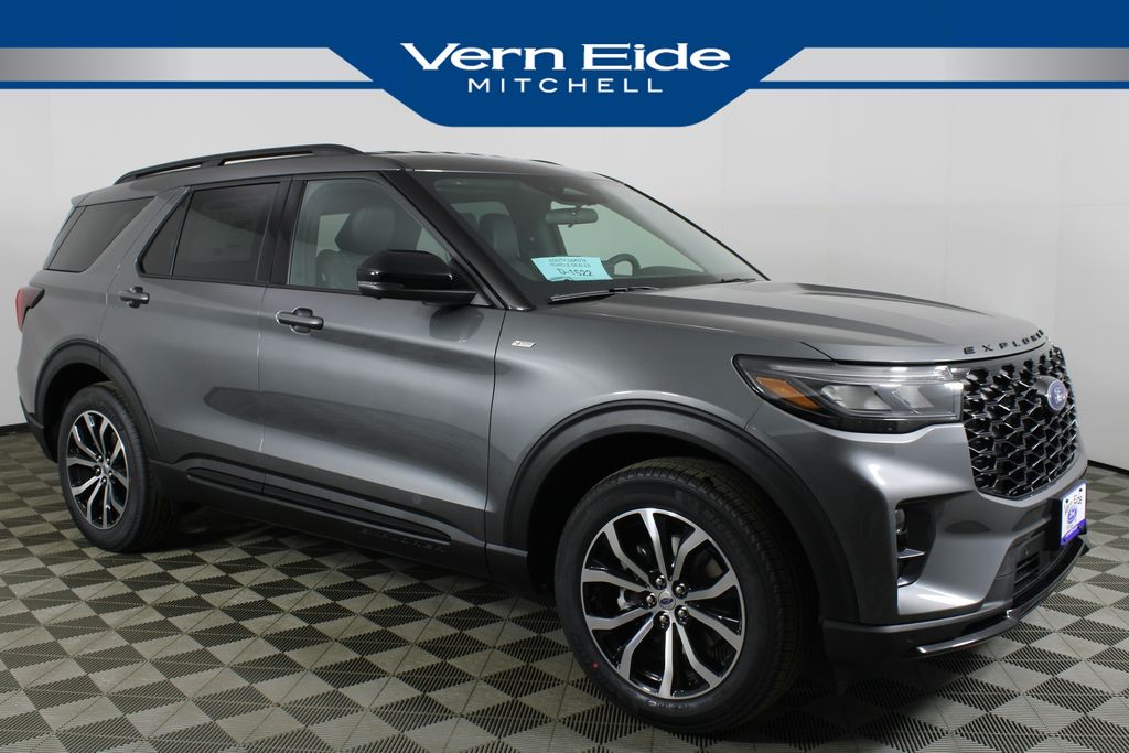 2026 Ford Explorer ST-LINE's photo