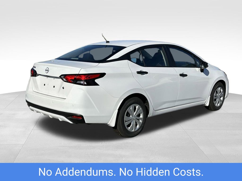 2025 Nissan Versa 1.6 S photo 4