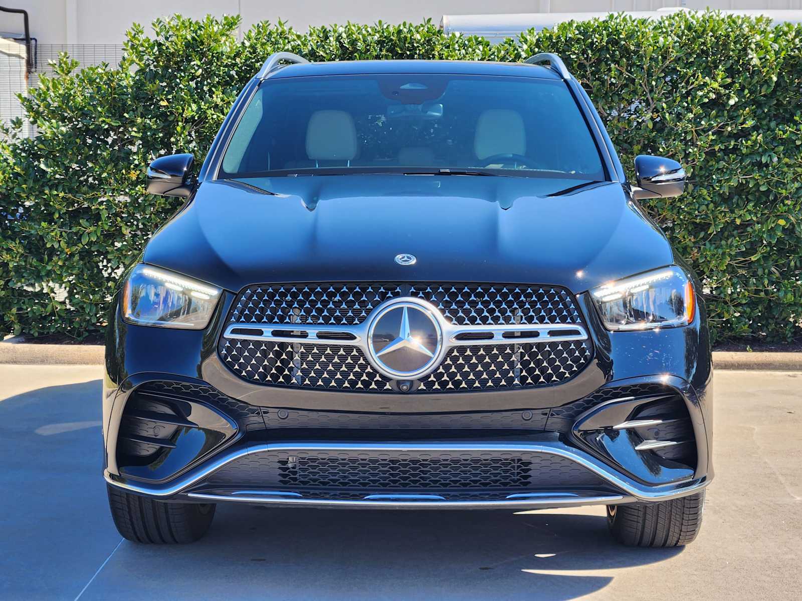 2025 Mercedes Benz GLE 350 4MATIC photo 2
