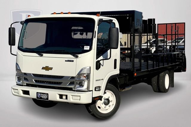 2025 Chevrolet Silverado photo 2
