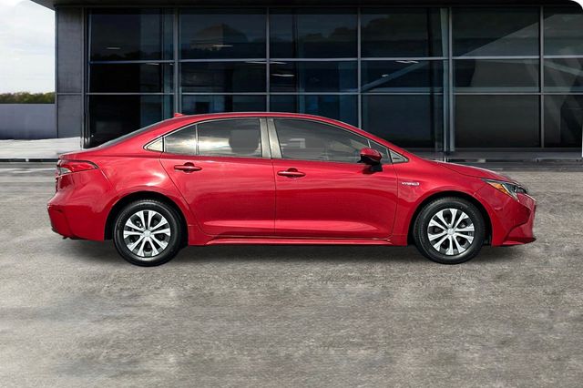 2021 Toyota Corolla Hybrid LE photo 3