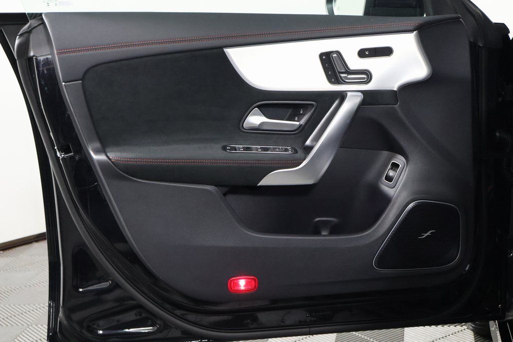 2026 Mercedes Benz CLA 35 AMG 4MATIC photo 7