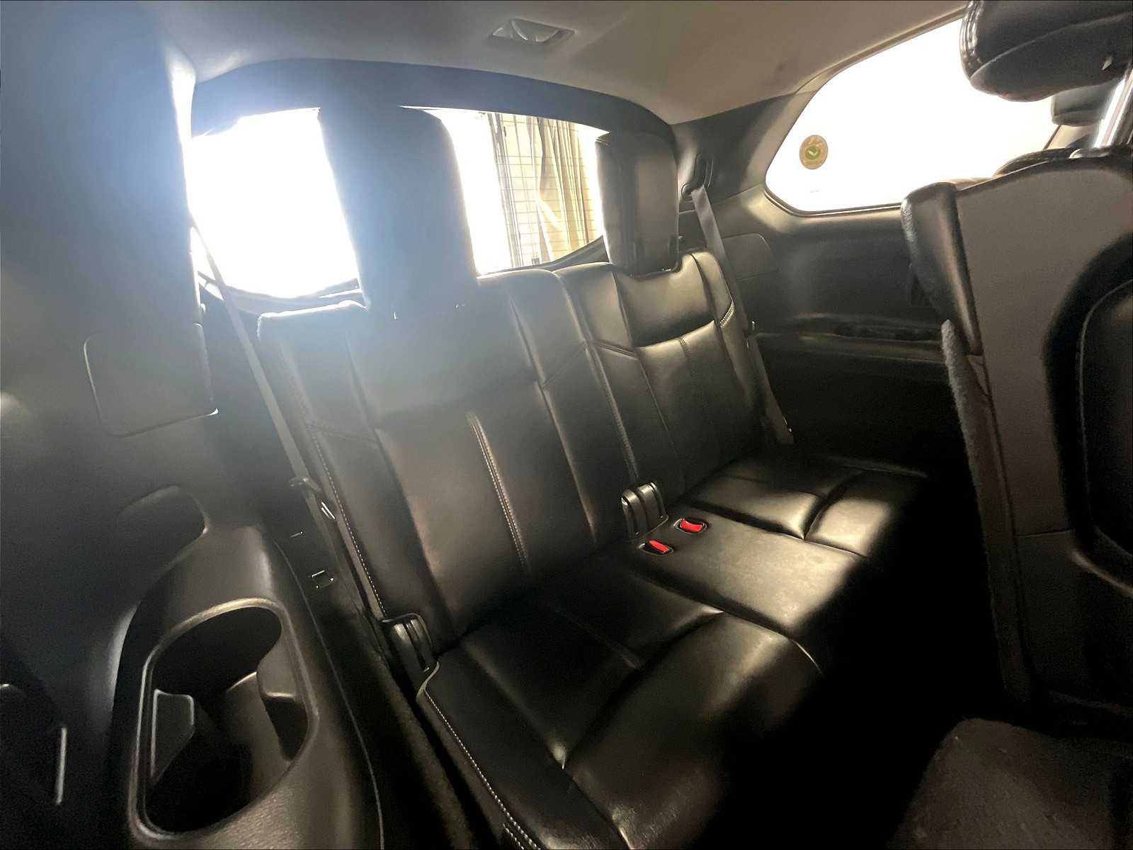 2019 Nissan Pathfinder SL photo 17