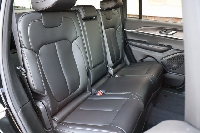 2025 Jeep Grand Cherokee Limited photo 37