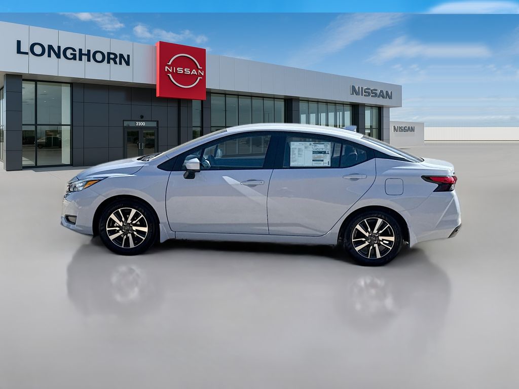 2025 Nissan Versa SV photo 4