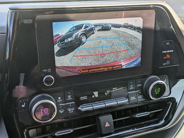 2023 Toyota Highlander L photo 16