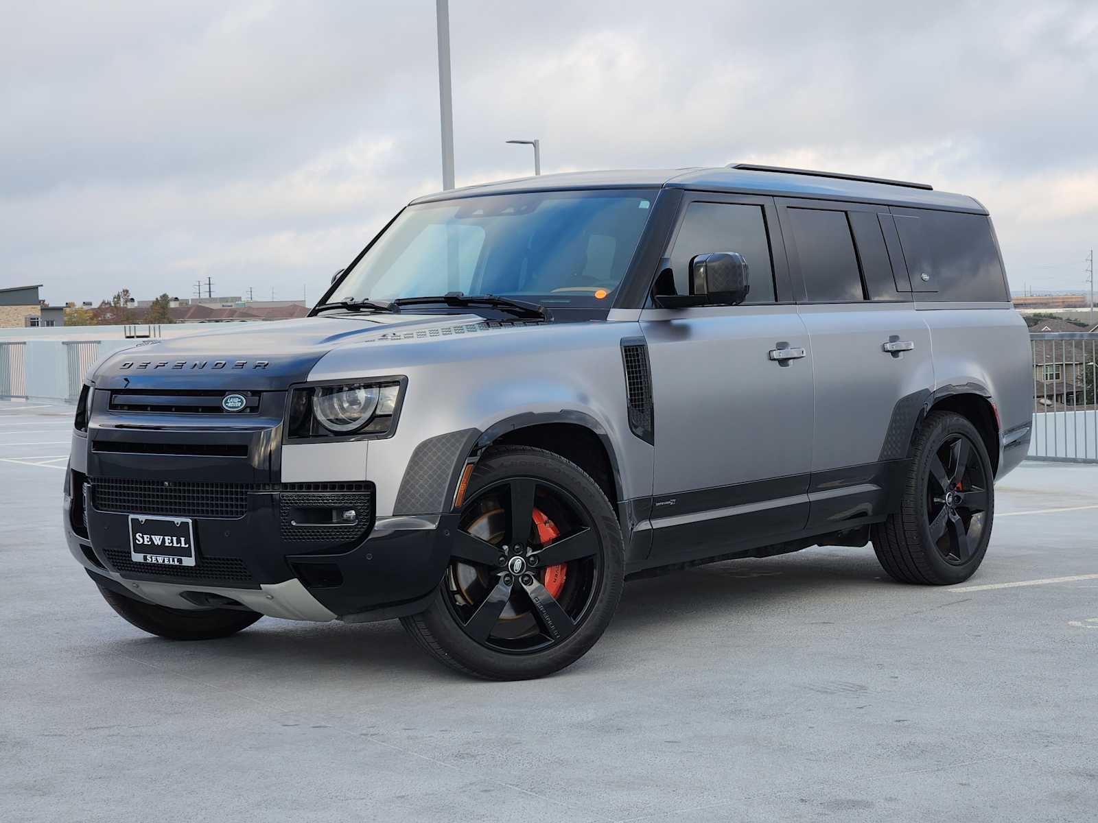 2024 Land Rover Defender X's photo