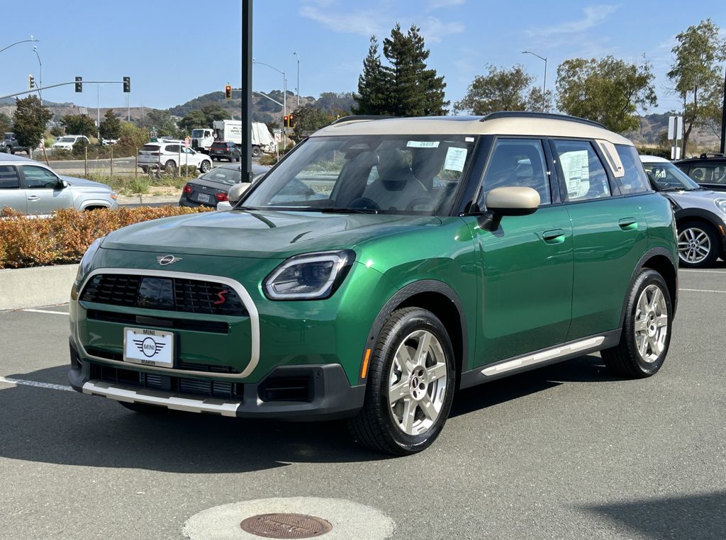 2026 MINI Countryman S's photo