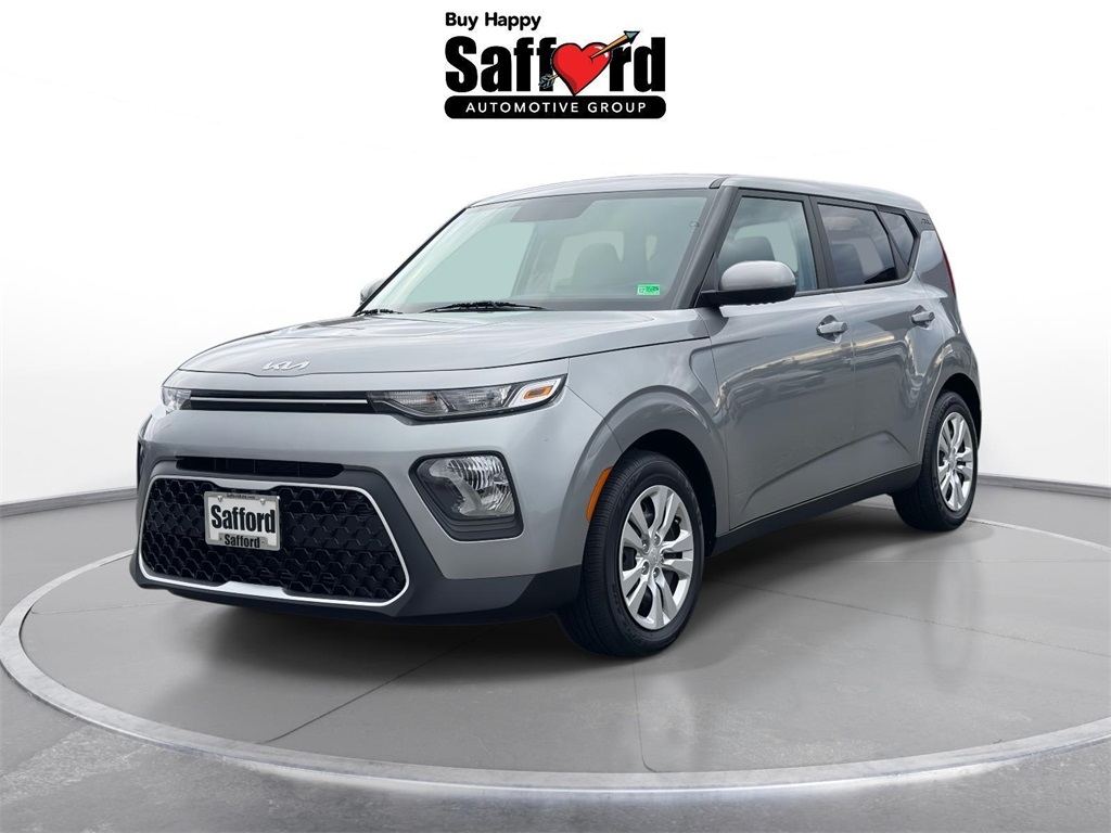 2022 Kia Soul LX's photo