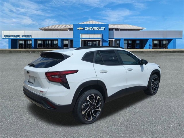 2025 Chevrolet Trax photo 3