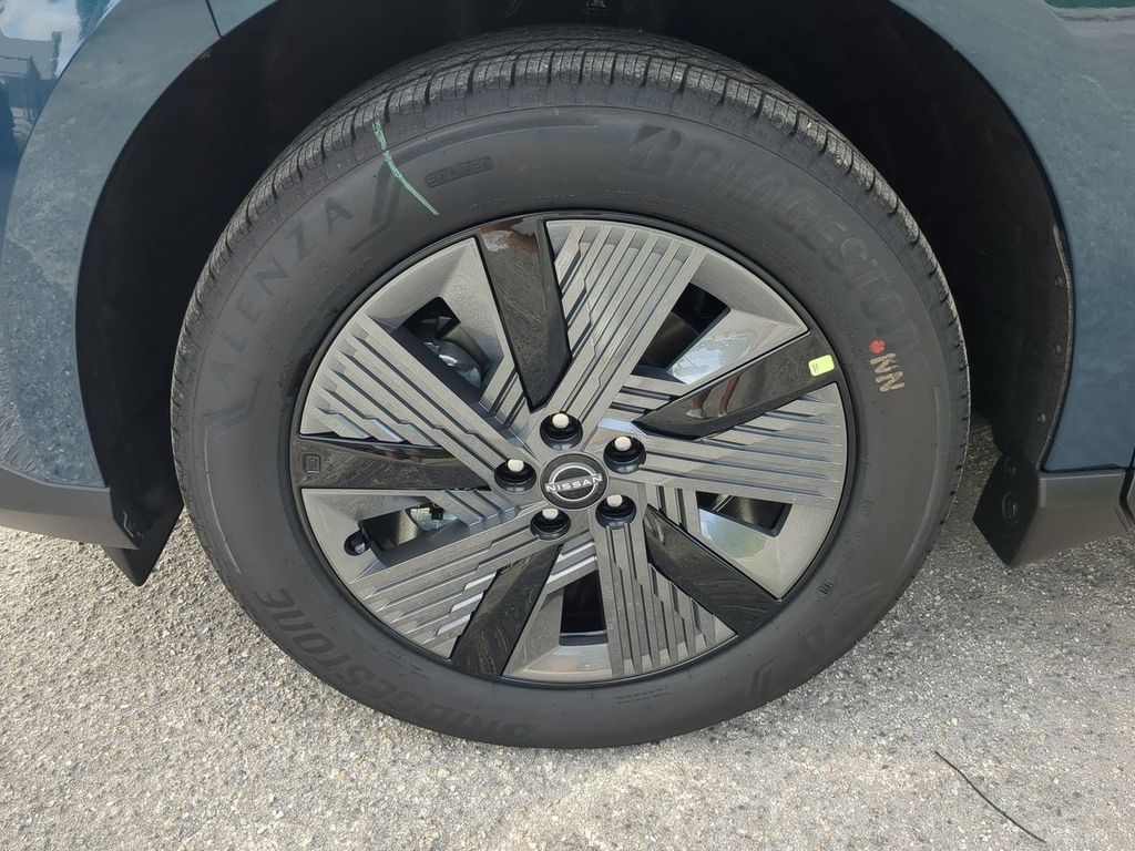 2025 Nissan Murano SL photo 10