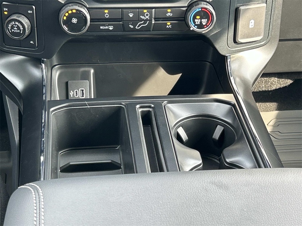2025 Ford F-150 STX photo 16